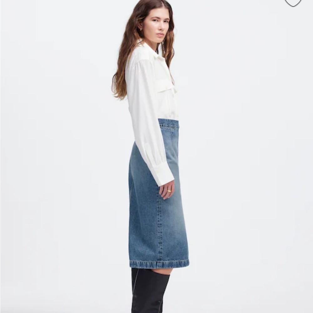 Denim Midi Pencil Skirt in Billings Wash